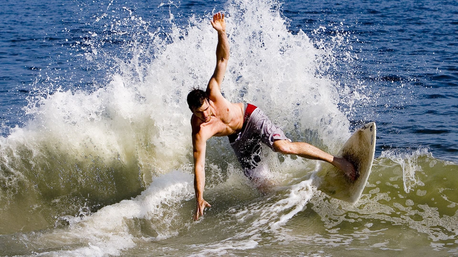 西甲官方宣布实行新裁判判罚准则，确保比赛公平，西甲比赛规则